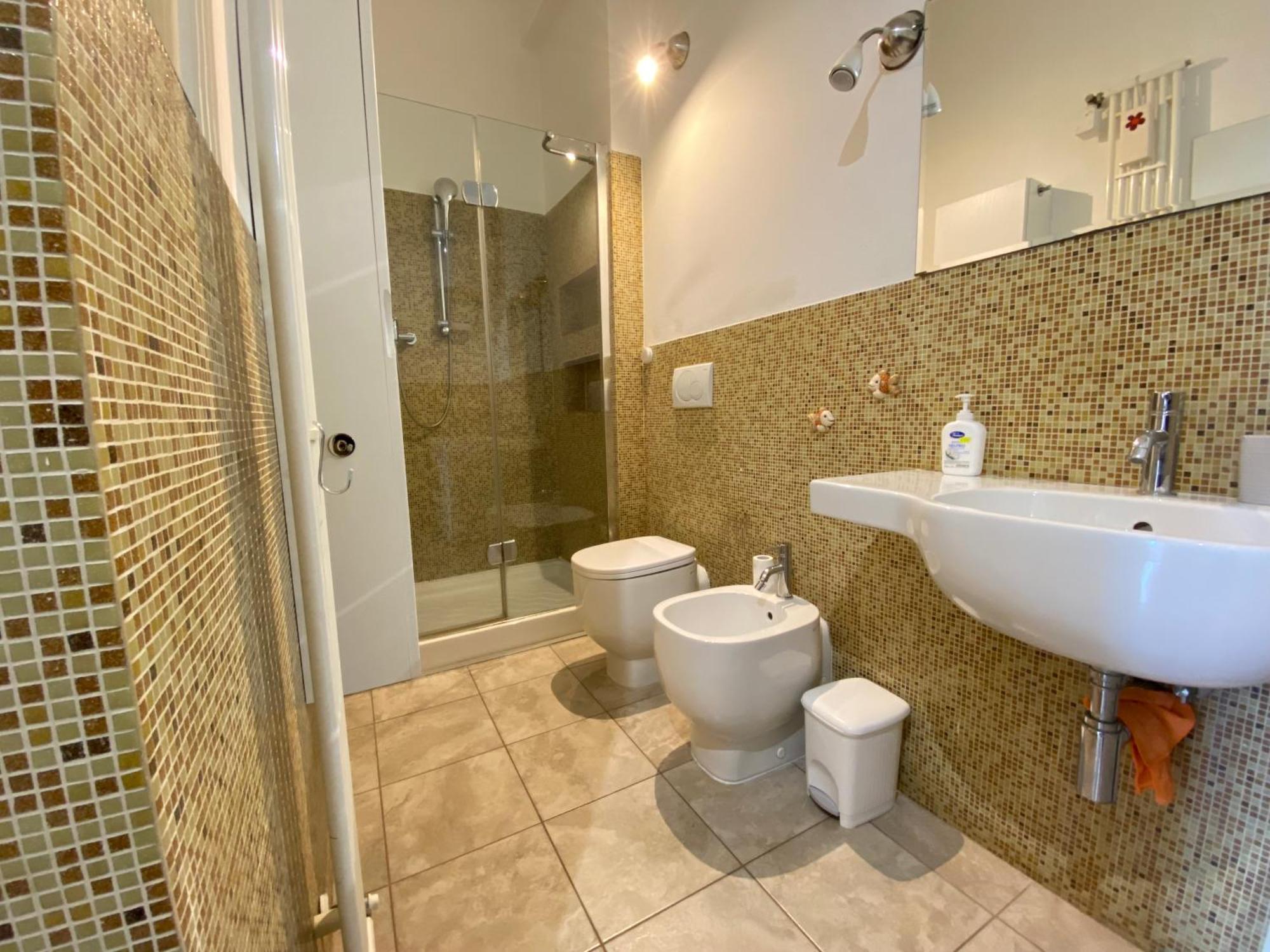 Avantgard Rooms Western Station Bolonha Exterior foto